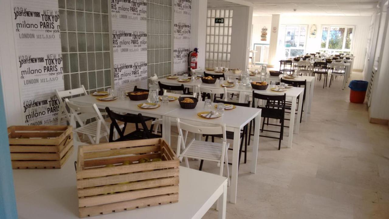 Albergue Internacional De ยาเนส ภายนอก รูปภาพ