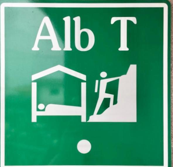 Albergue Internacional De ยาเนส ภายนอก รูปภาพ