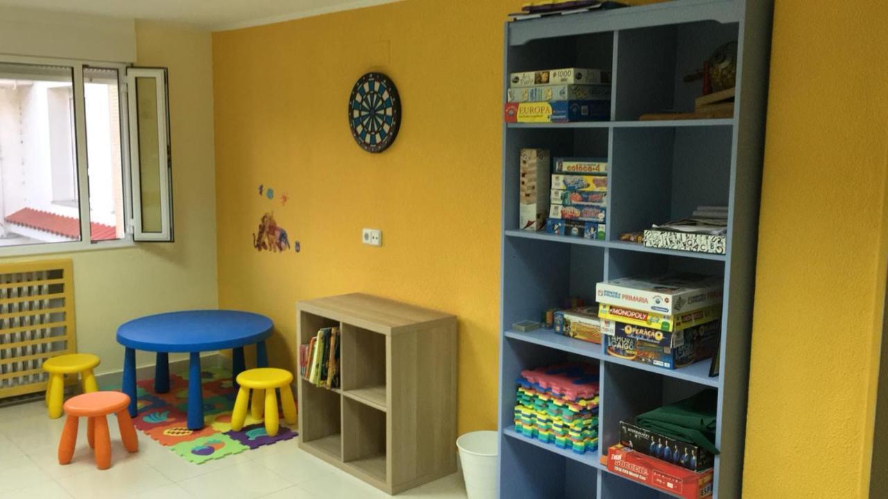 Albergue Internacional De ยาเนส ภายนอก รูปภาพ